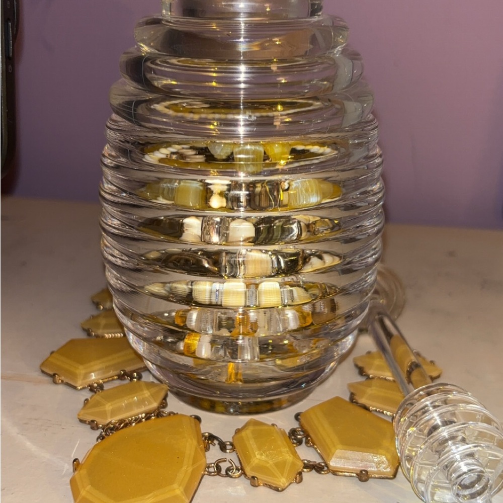 Honeycomb theme mystery jewlery jar🍯🐝